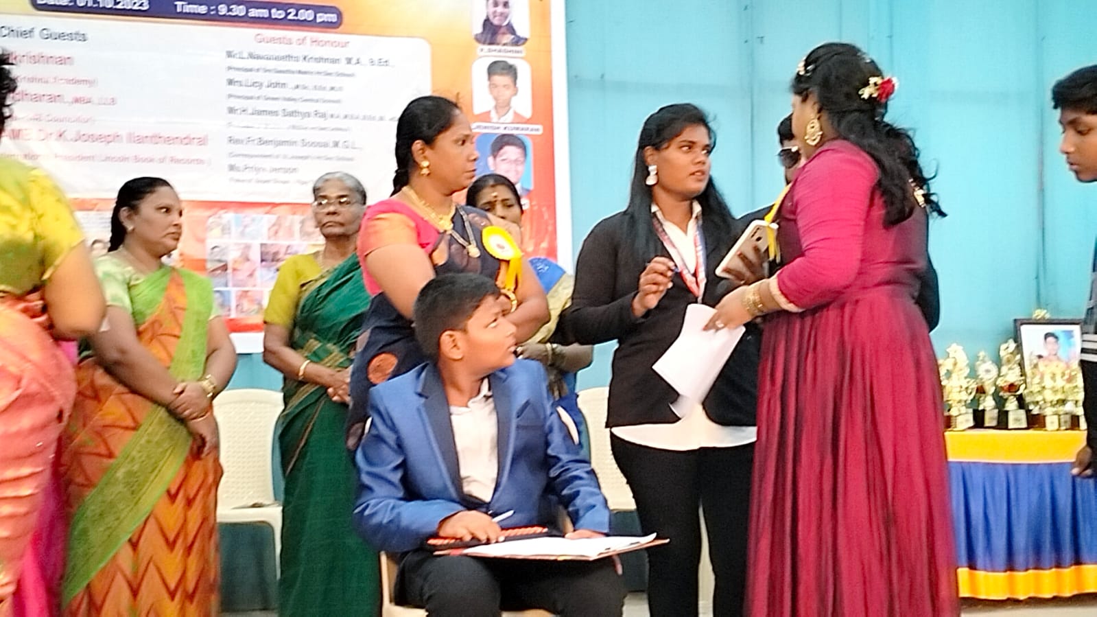 World record by solving 300 number of Addition and Subtraction  Mathematical problems using multiple ABACUS Techniques  in least time.